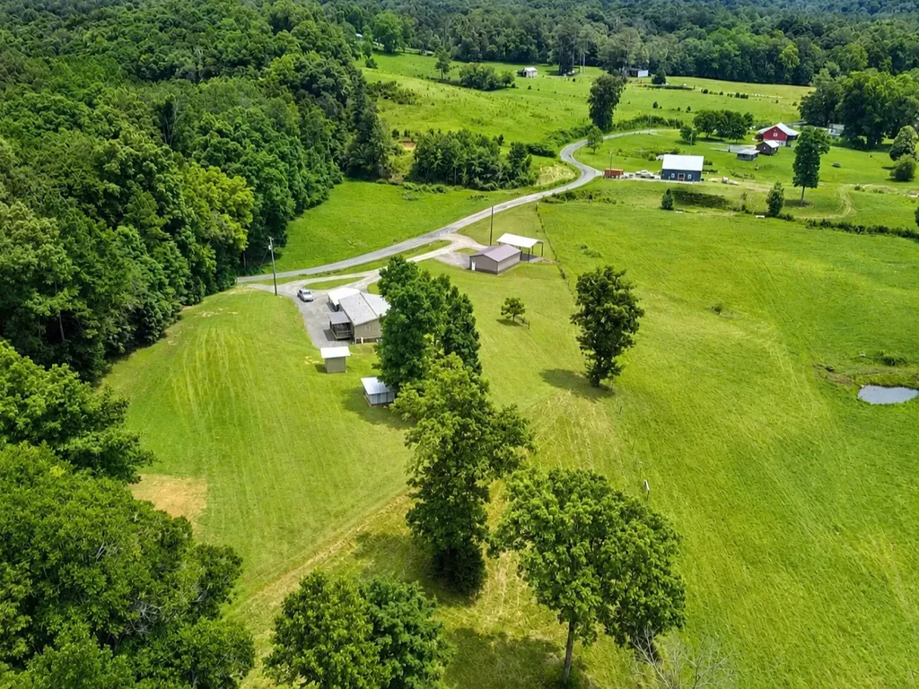 507 County Road 29 Riceville TN 37370