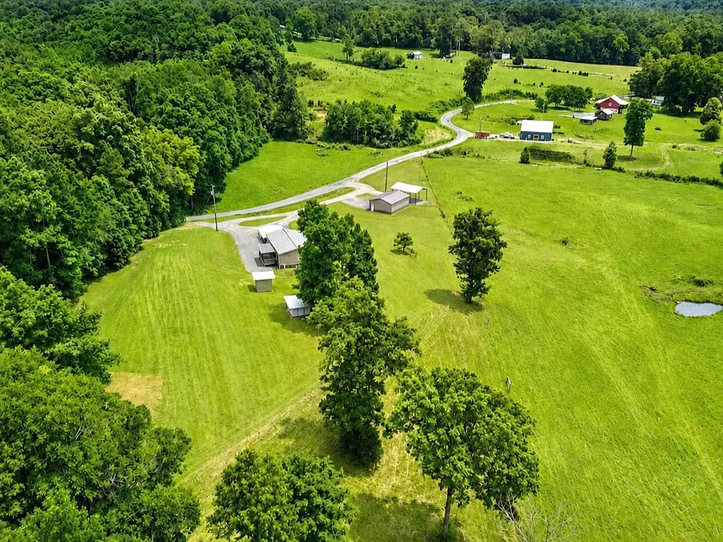 507 County Road 29 Riceville TN 37370