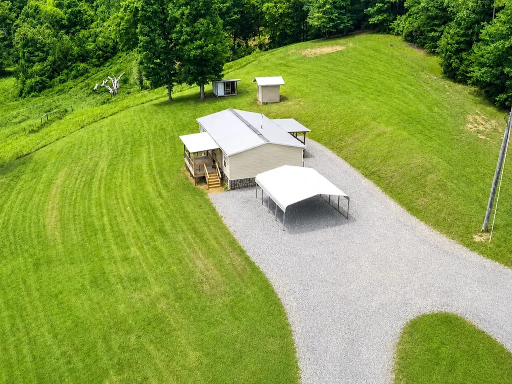 507 County Road 29 Riceville TN 37370