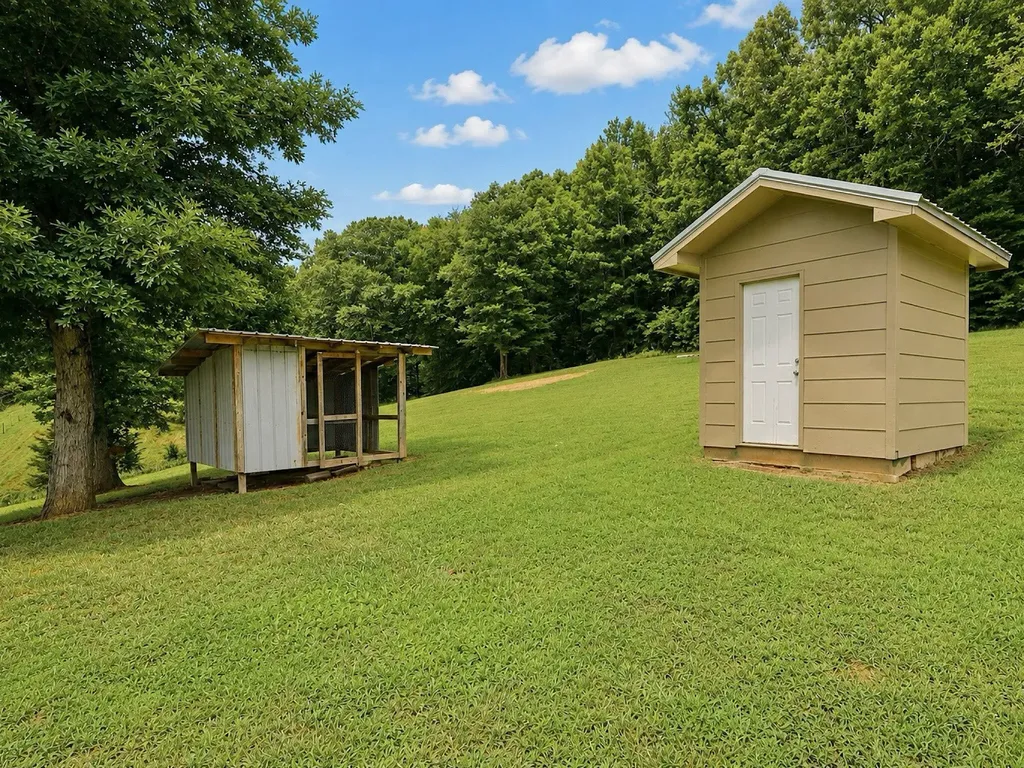507 County Road 29 Riceville TN 37370