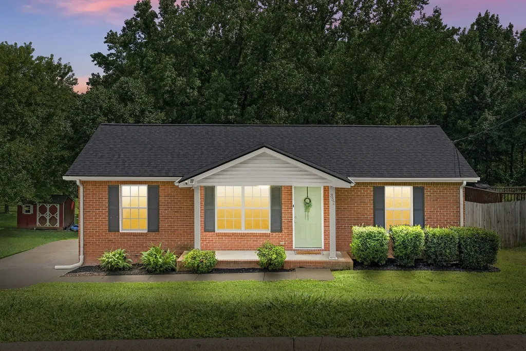 352 Donna Drive Clarksville TN 37042