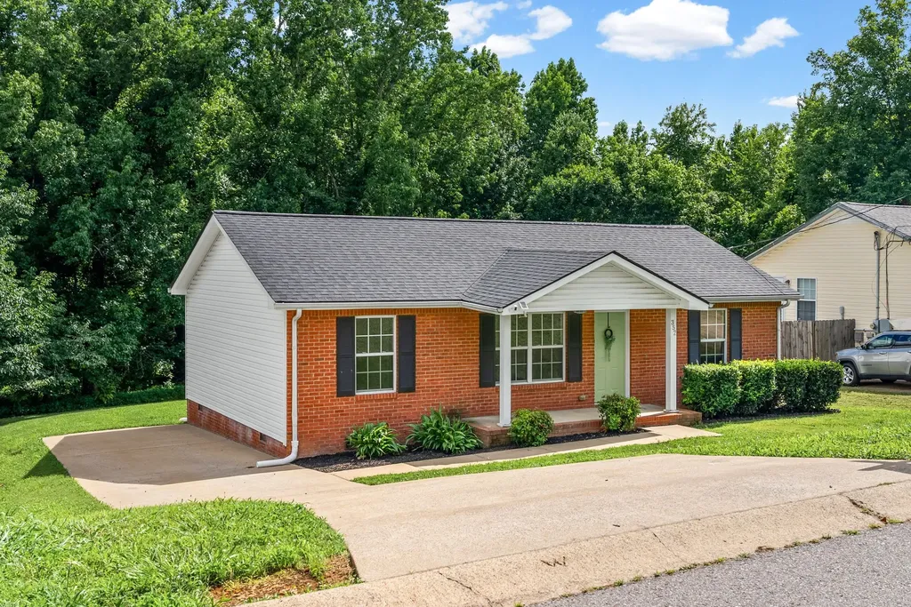 352 Donna Drive Clarksville TN 37042