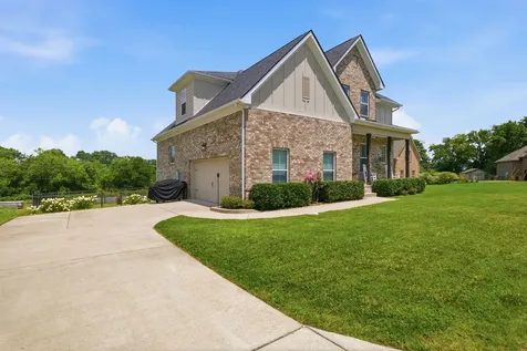 352 Ironwood Circle Gallatin TN 37066
