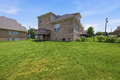 352 Ironwood Circle Gallatin TN 37066