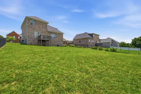352 Ironwood Circle Gallatin TN 37066