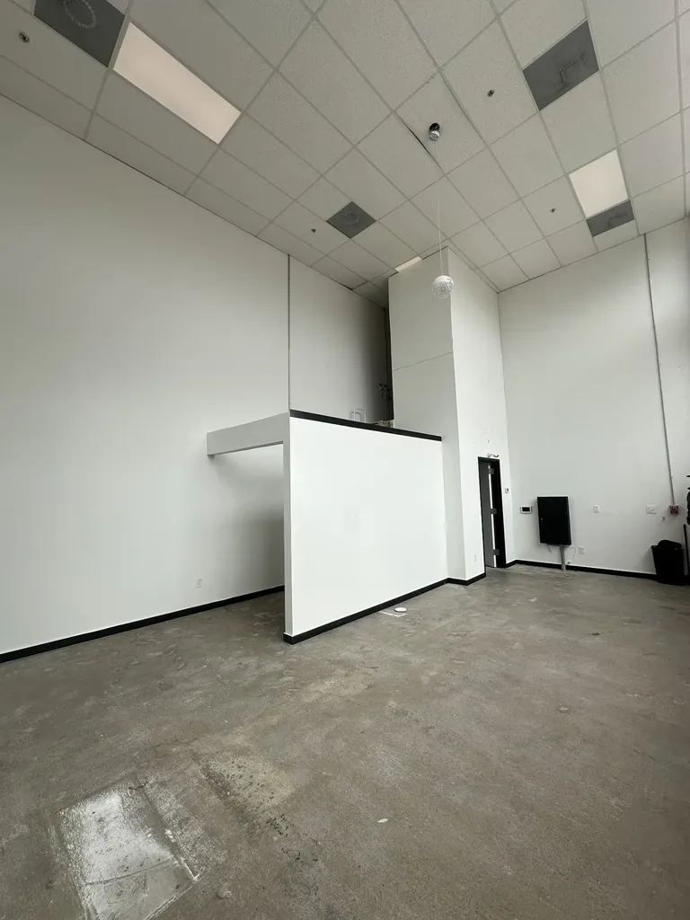 70 Music Sq, W Nashville TN 37203
