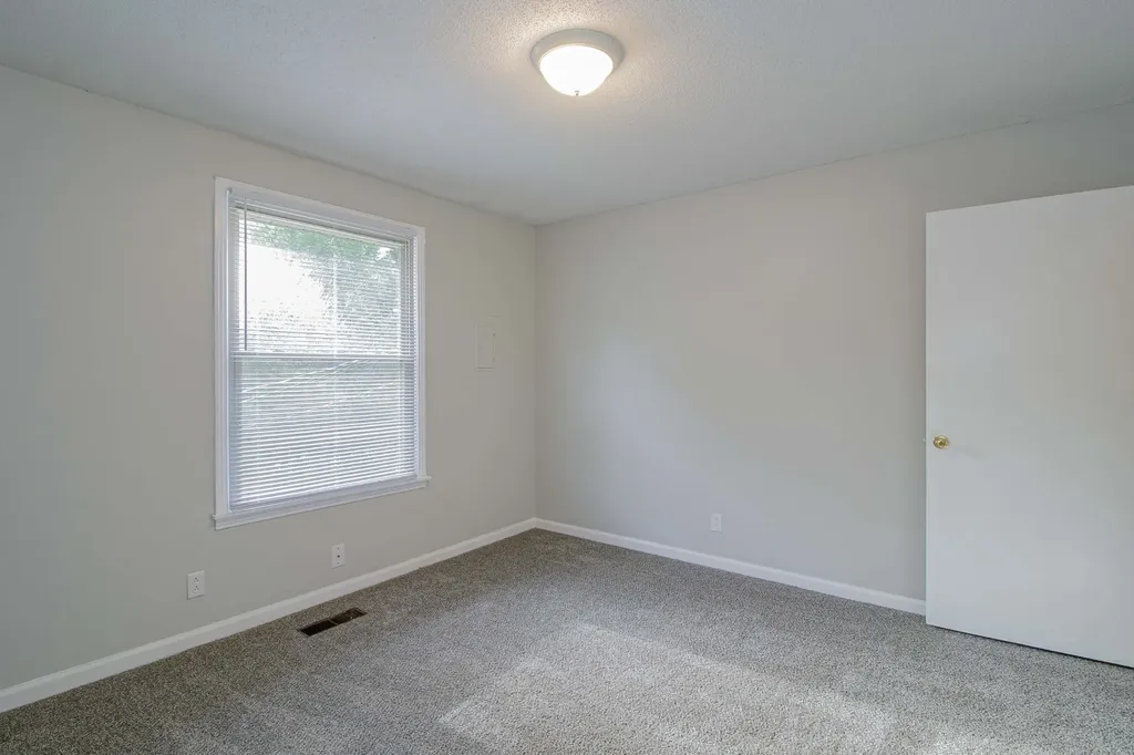 809 Golfview Place #B Clarksville TN 37043