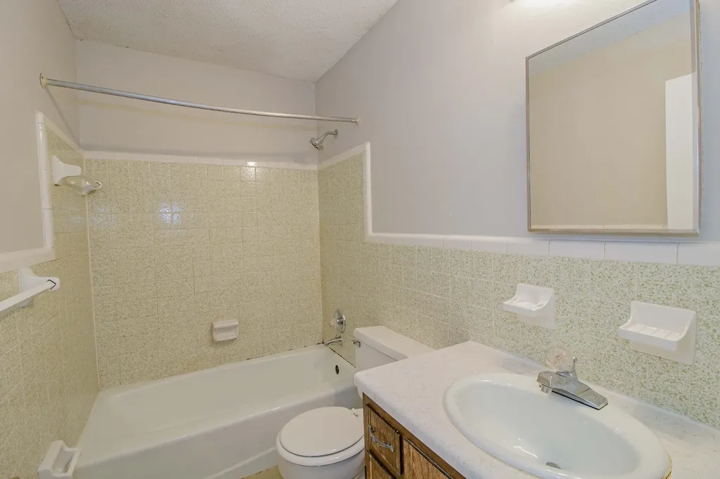 809 Golfview Place #B Clarksville TN 37043