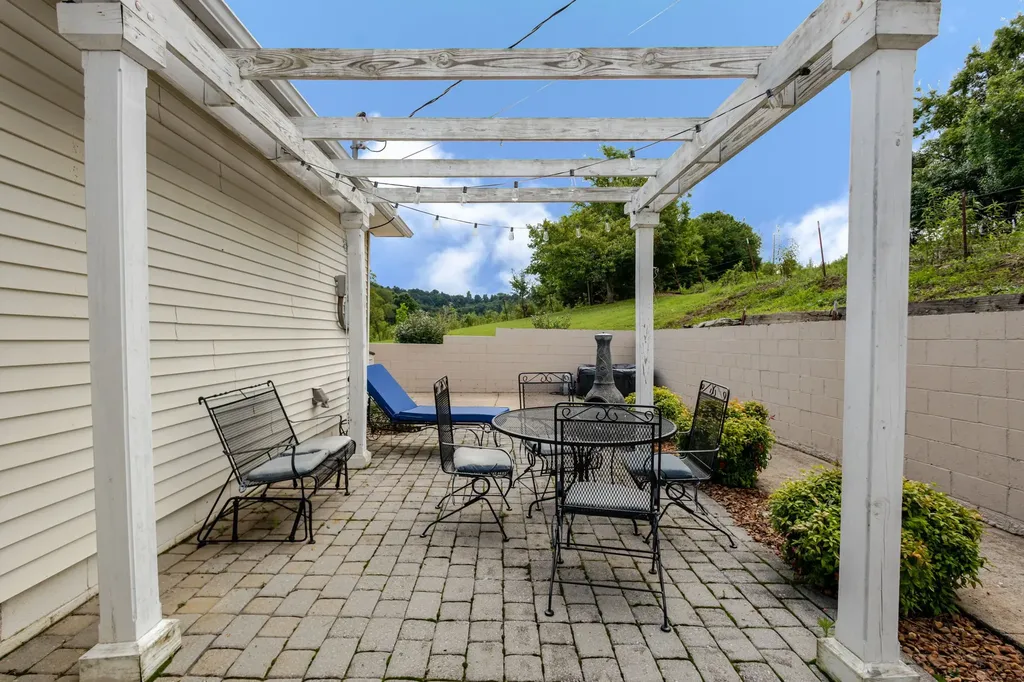 120 Gerald Boyce Road Shelbyville TN 37160