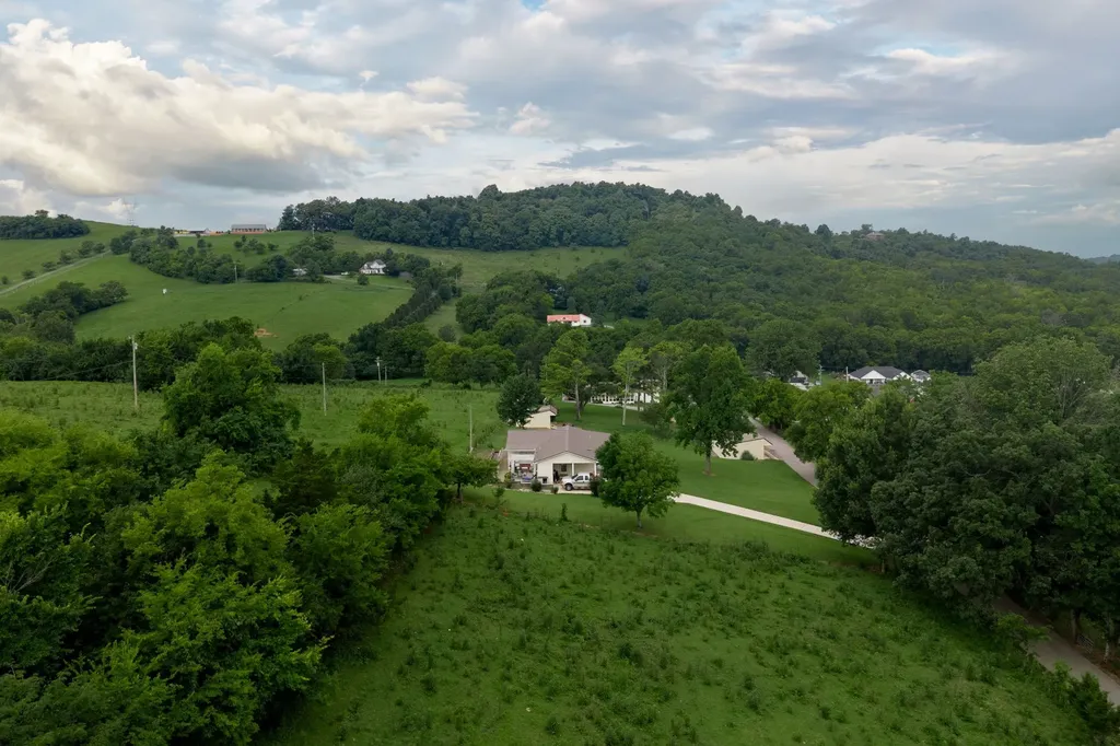 120 Gerald Boyce Road Shelbyville TN 37160