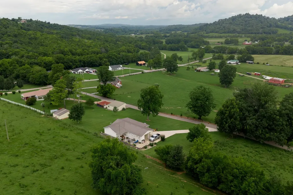 120 Gerald Boyce Road Shelbyville TN 37160