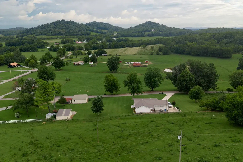 120 Gerald Boyce Road Shelbyville TN 37160