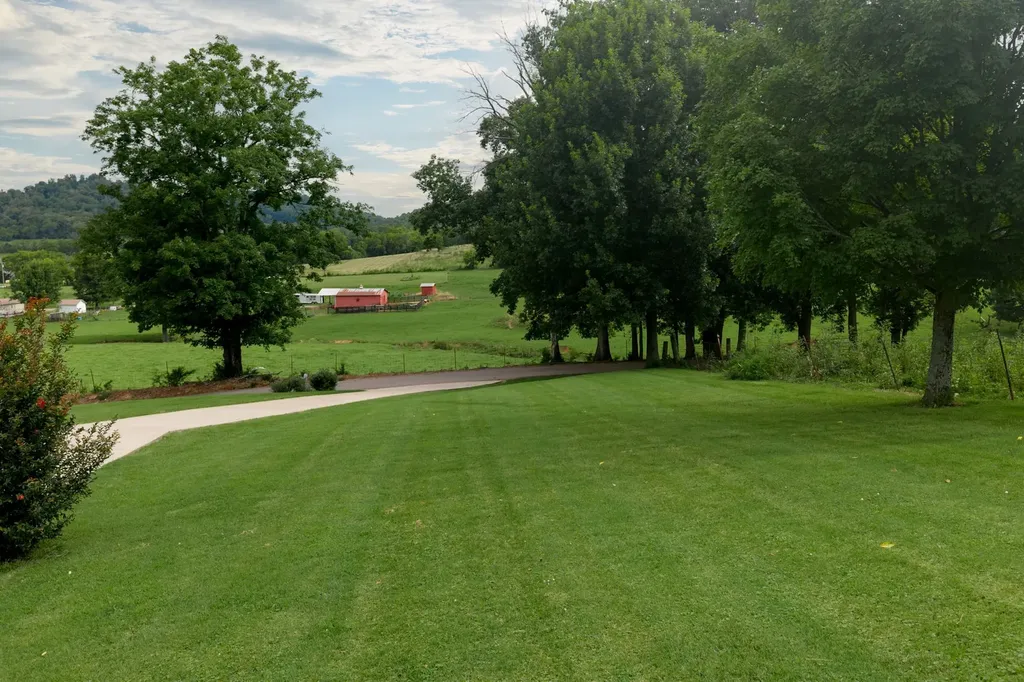 120 Gerald Boyce Road Shelbyville TN 37160