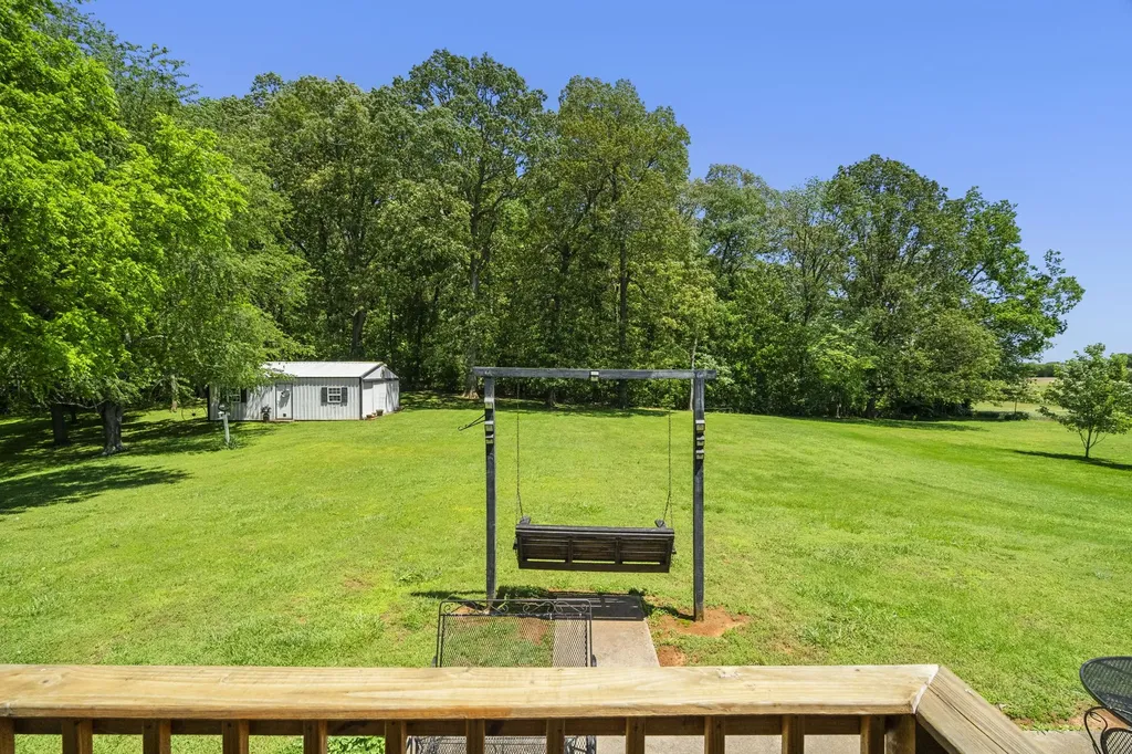 9559 Highway 49, E Orlinda TN 37141