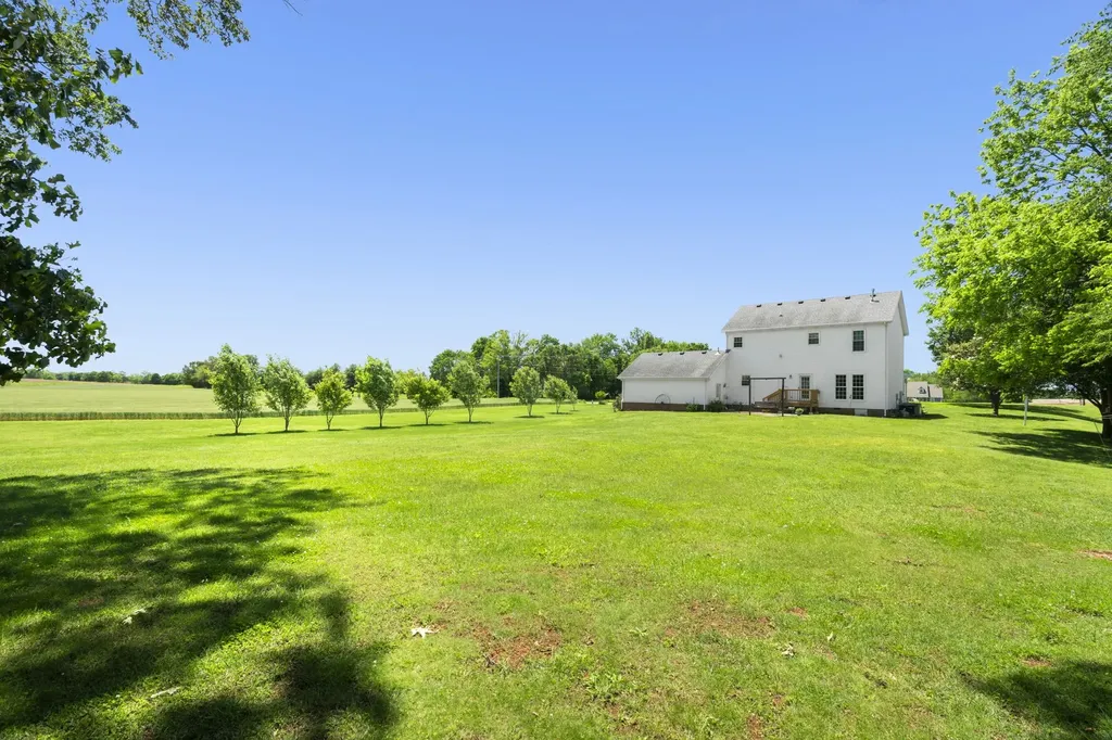9559 Highway 49, E Orlinda TN 37141