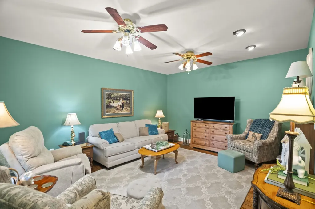 9559 Highway 49, E Orlinda TN 37141