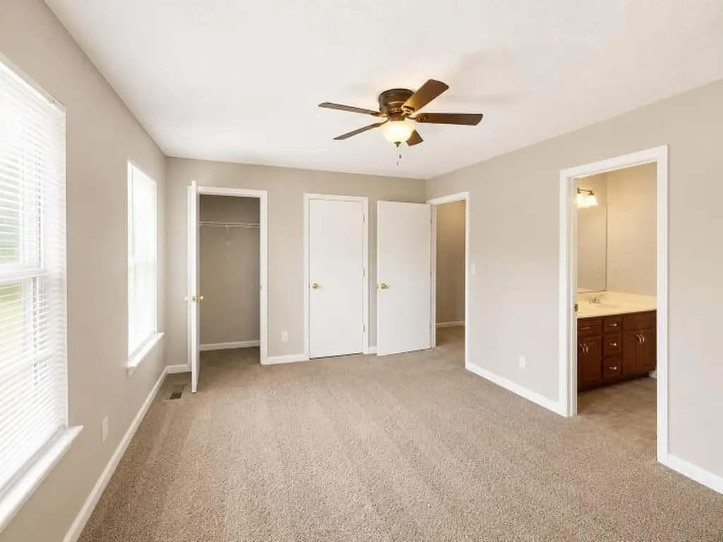 2004 Tynewood Drive Clarksville TN 37042