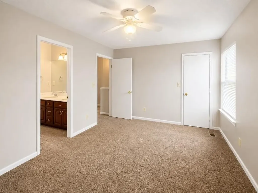2004 Tynewood Drive Clarksville TN 37042