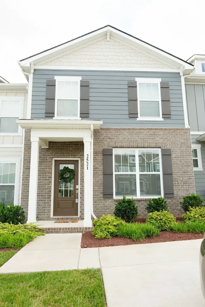 2521 Drumwright Way Columbia TN 38401