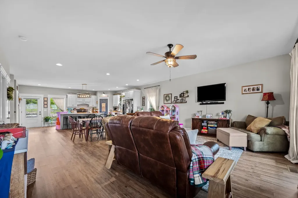 104 Hickerson Road Wartrace TN 37183