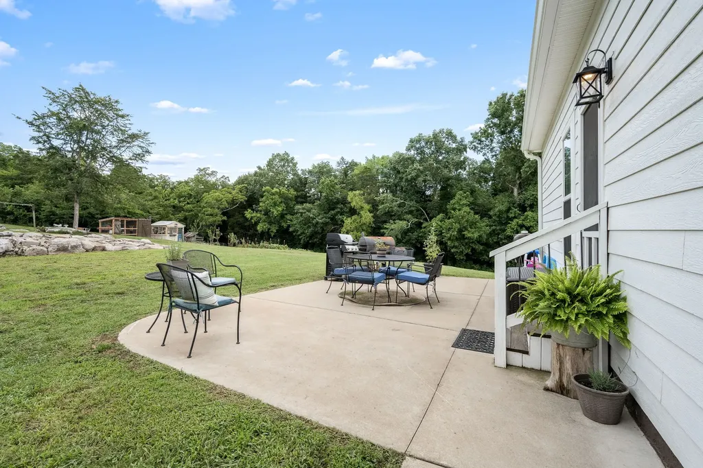 104 Hickerson Road Wartrace TN 37183