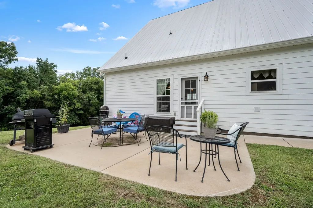 104 Hickerson Road Wartrace TN 37183