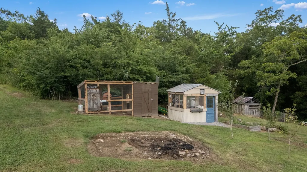 104 Hickerson Road Wartrace TN 37183