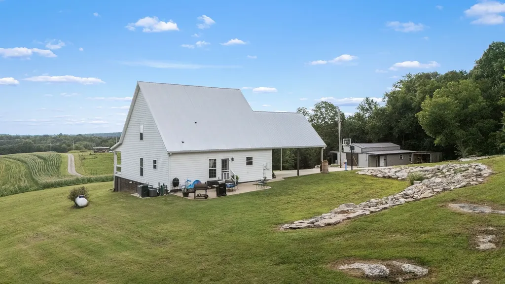 104 Hickerson Road Wartrace TN 37183