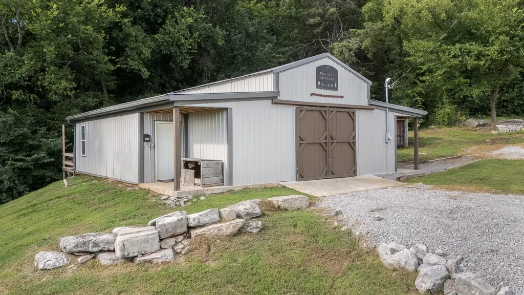 104 Hickerson Road Wartrace TN 37183