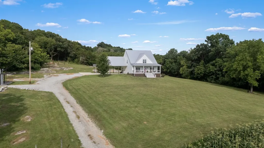 104 Hickerson Road Wartrace TN 37183