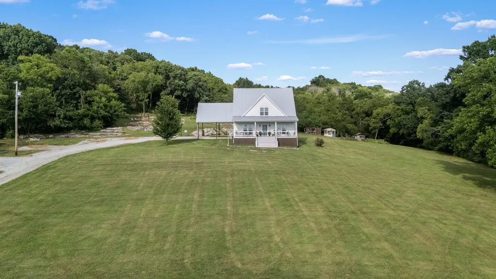104 Hickerson Road Wartrace TN 37183