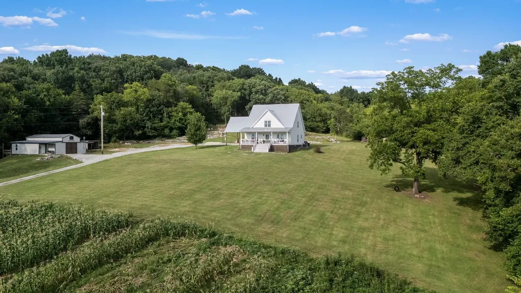 104 Hickerson Road Wartrace TN 37183