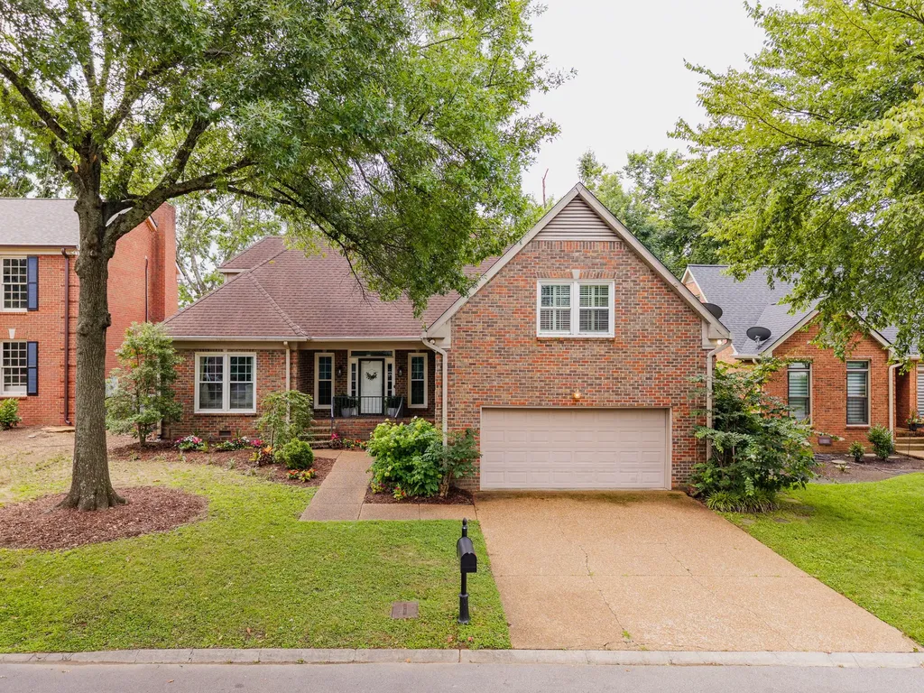 4236 Jamesborough Place Nashville TN 37215