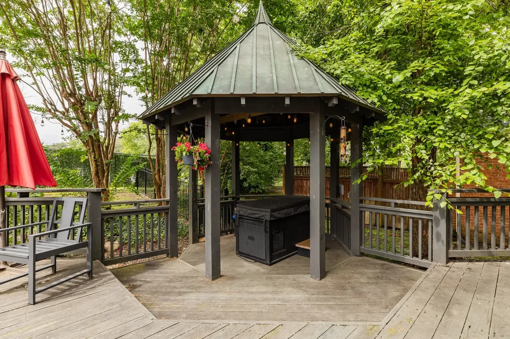 4236 Jamesborough Place Nashville TN 37215