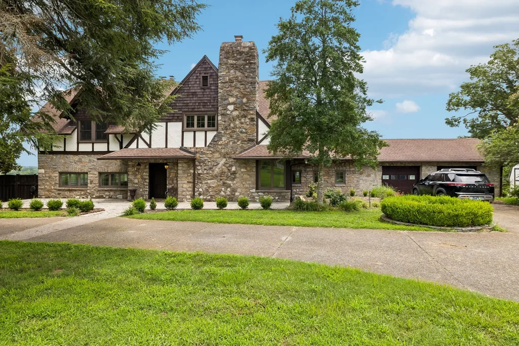 2990 Mcgavock Pike Nashville TN 37214