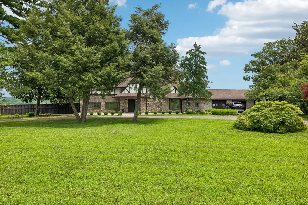 2990 Mcgavock Pike Nashville TN 37214