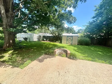 306 Brentwood Street Hopkinsville KY 42240
