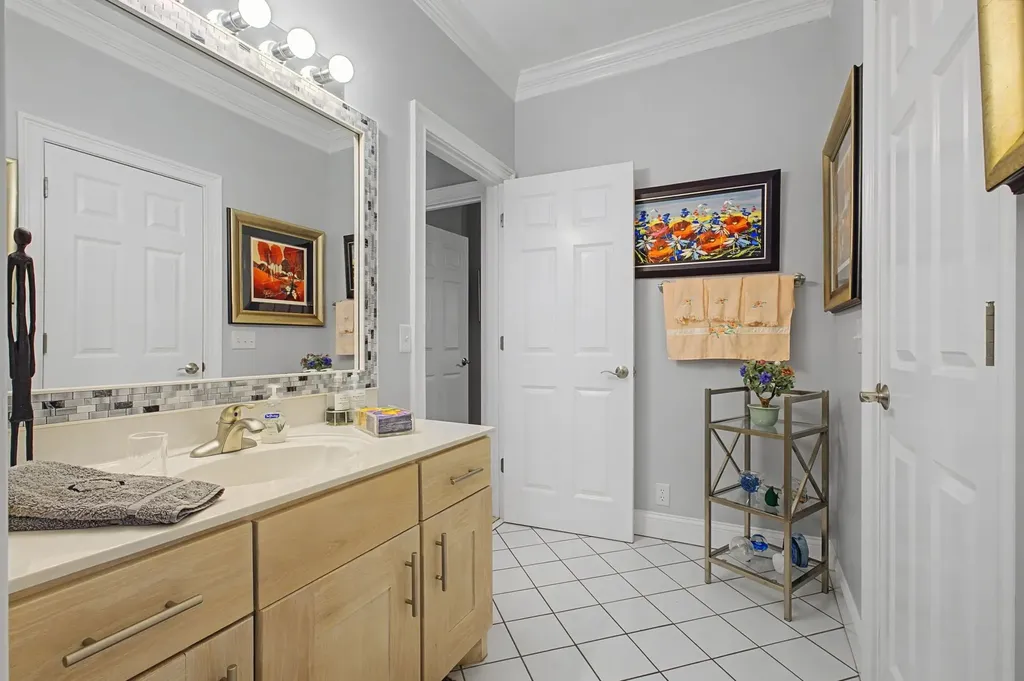 2814B White Oak Drive Nashville TN 37215