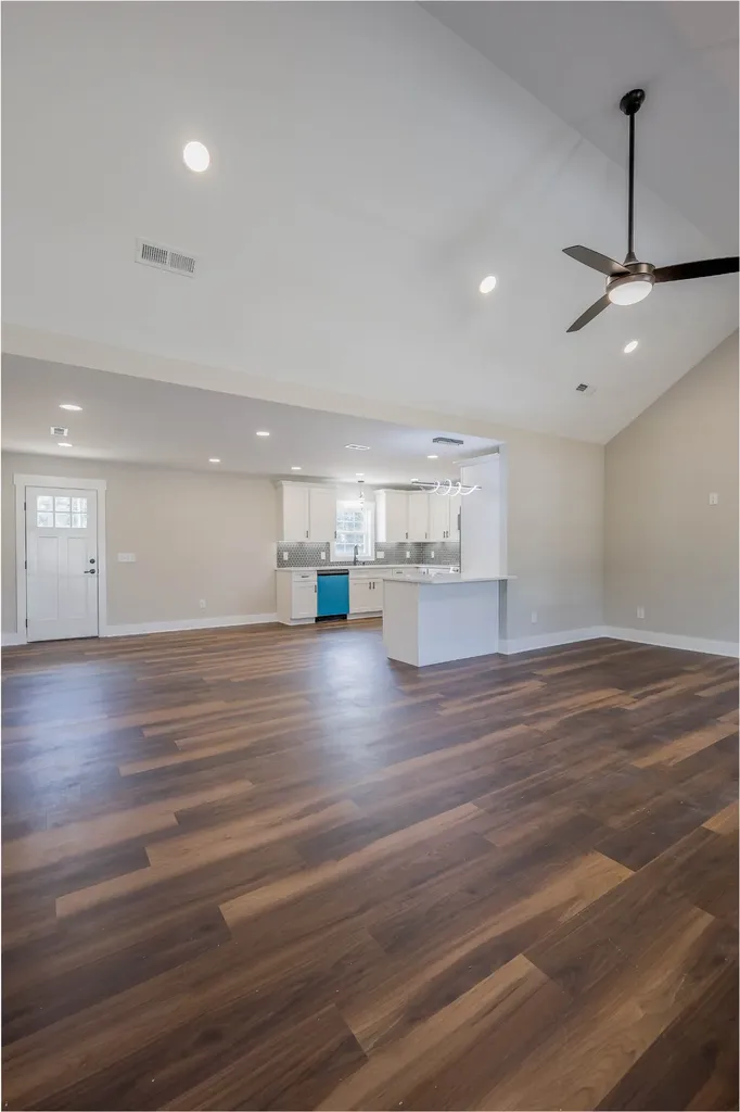 502 Hennessee Avenue Morrison TN 37357