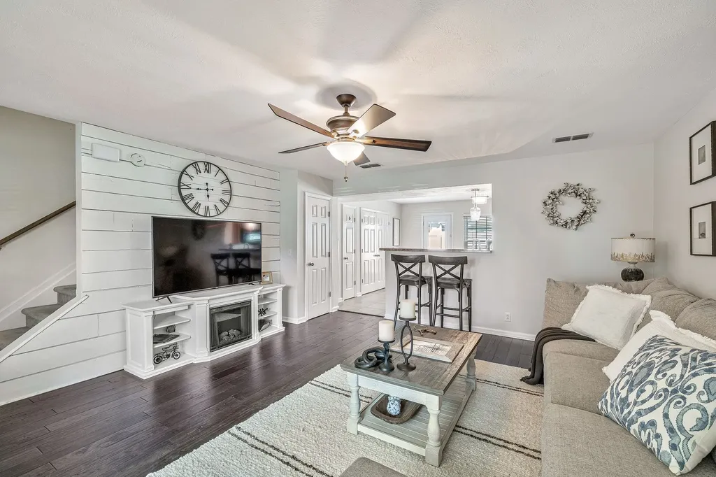 1018 Sitting Bull Crossing Murfreesboro TN 37128