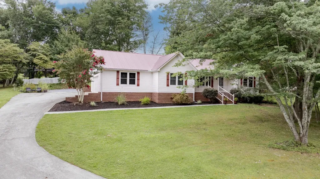 715 Carmen Drive Athens TN 37303