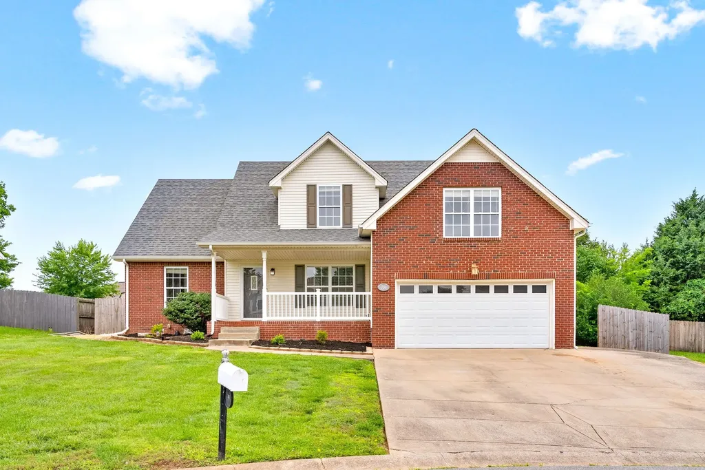 706 Shamrock Court Clarksville TN 37043