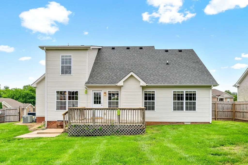 706 Shamrock Court Clarksville TN 37043