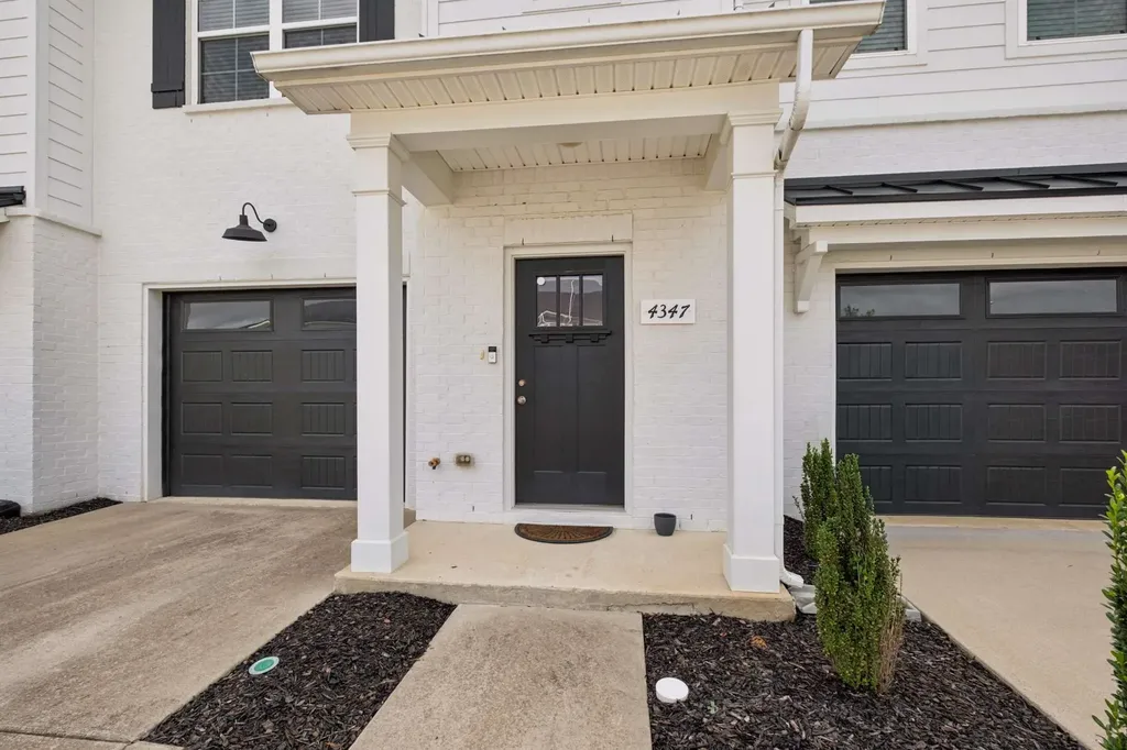 4347 Doral Drive Murfreesboro TN 37127
