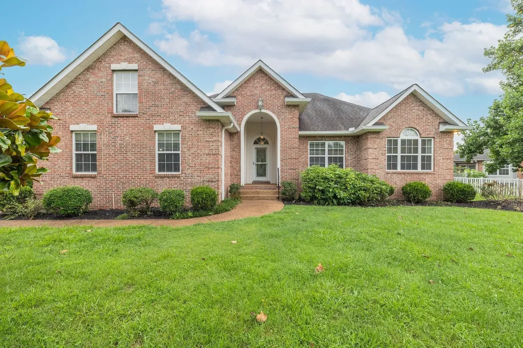 1406 Gray Fox Lane Spring Hill TN 37174