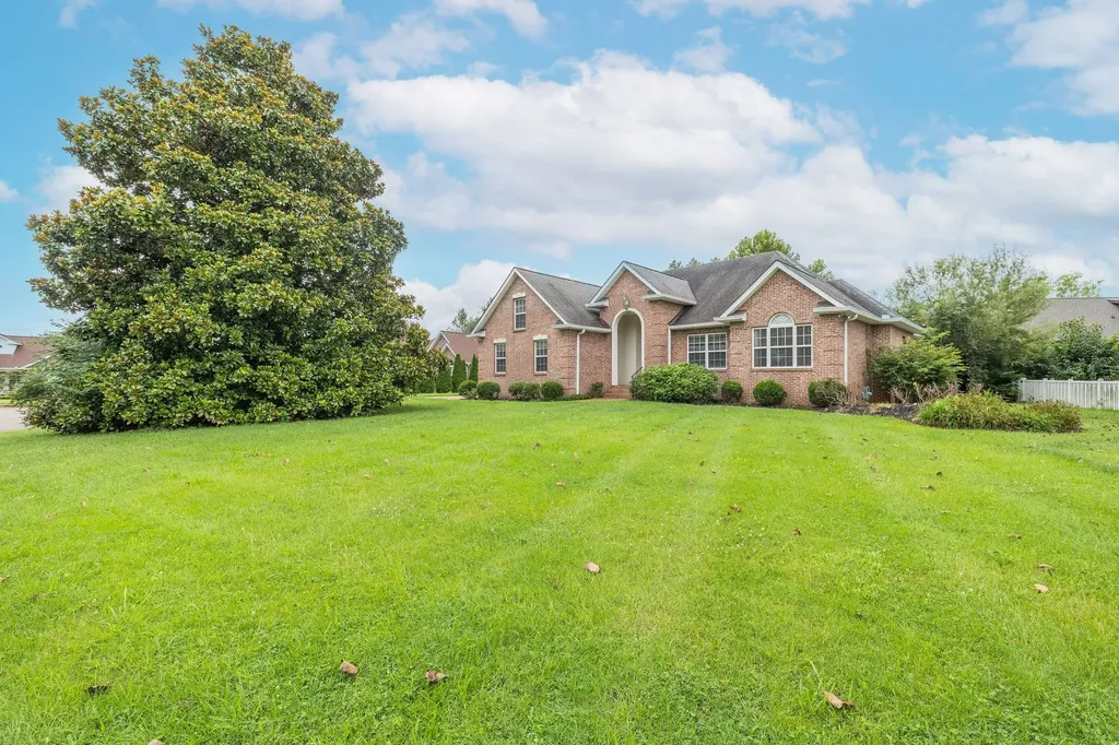 1406 Gray Fox Lane Spring Hill TN 37174