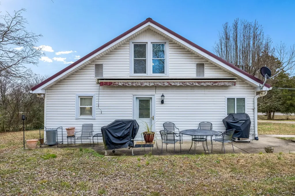 2972 Cainsville Road Lebanon TN 37090