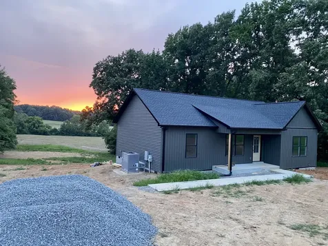 435 Blackey Bandy Road Bethpage TN 37022