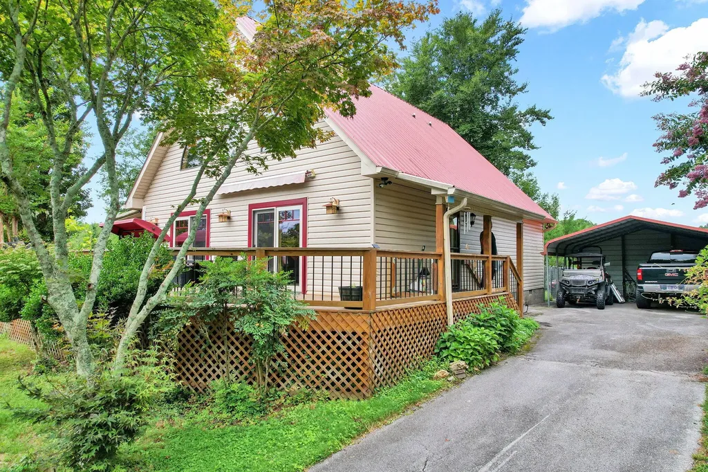 1751 County Road 50 Riceville TN 37370
