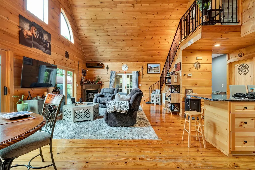 1751 County Road 50 Riceville TN 37370